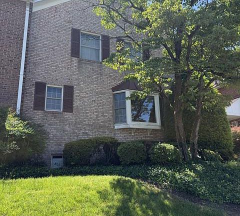 2nd image of 10869 Lockwood Dr