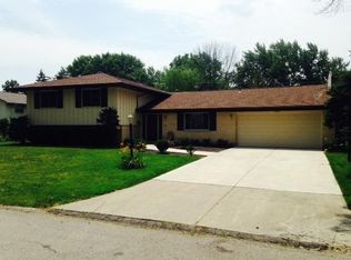 5699 Oak Valley Rd, Dayton, OH 45440