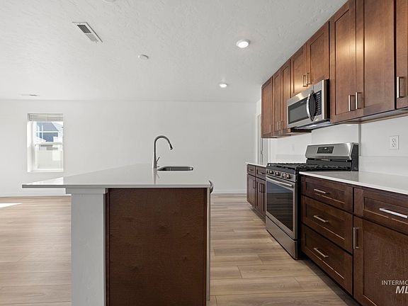 2nd image of 836 Knowledge St