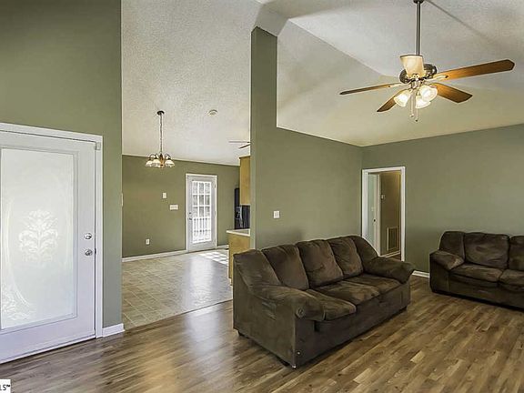 4th image of 414 Fairdale Dr