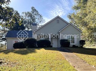 86 4th St, Newnan, GA 30263