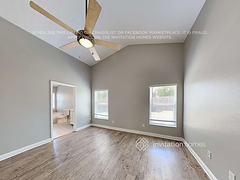 11425 Kenley Cir — Photo 13