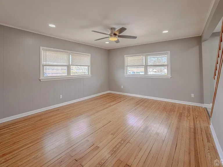 49 Riva Ave #2 — Photo 10