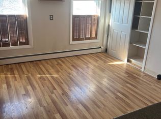 13 Chestnut St FLOOR 2, Pawtucket, RI 02860