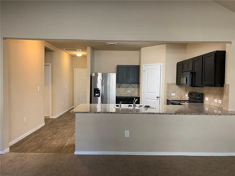 3201 Ortman Dr — Photo 6