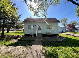 208 Illinois St, Hindsboro, IL 61930