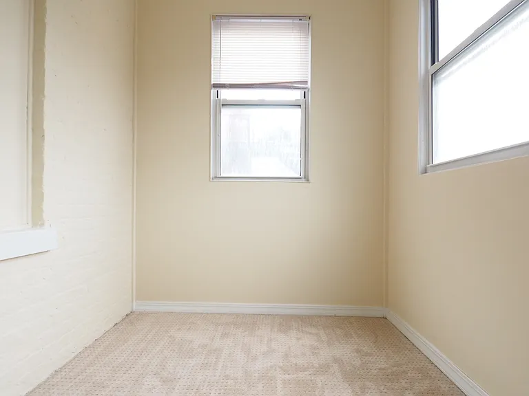 2138 N Sheffield Ave #2R — Photo 13