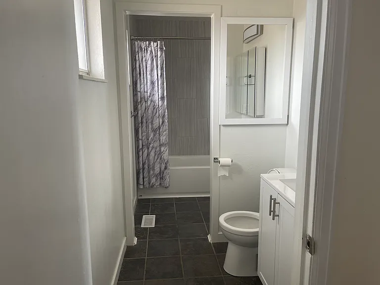 615 Virginia Ct — Photo 18