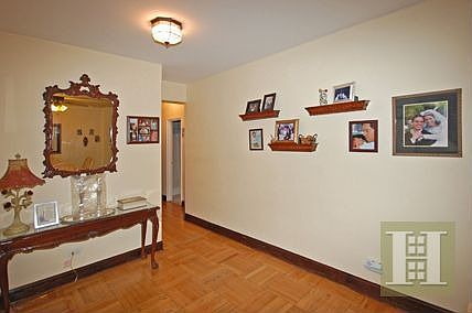 4th image of 3750 Hudson Manor Ter APT 3DW
