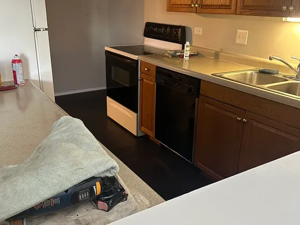 1153 S Forums Ct APT 3A, Wheeling, IL 60090