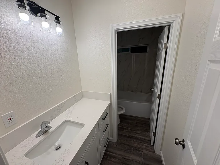 10995 Worthing Ave #B — Photo 3
