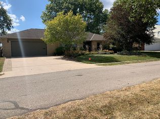 1810 Parkvalley Dr, Columbus, IN 47203