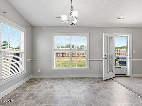 3rd image of 3675 Highland Drive