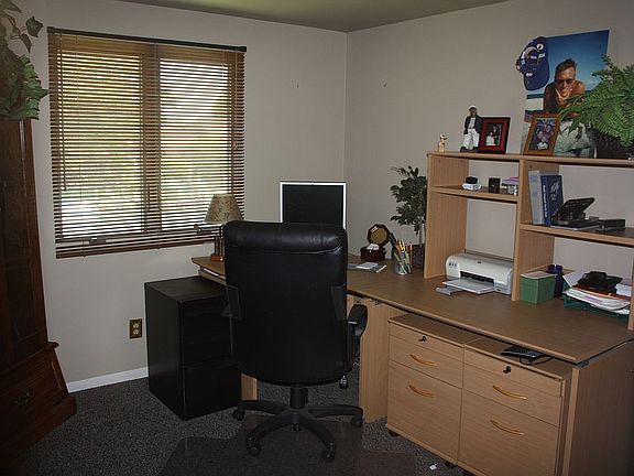 3rd image of 7318 Parklane Dr