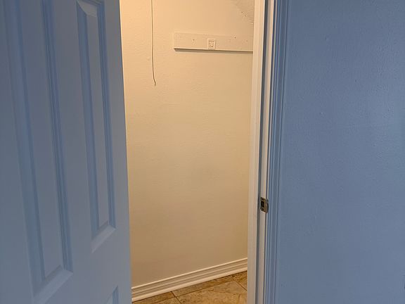 5th image of 2907 Texas Ave APT D