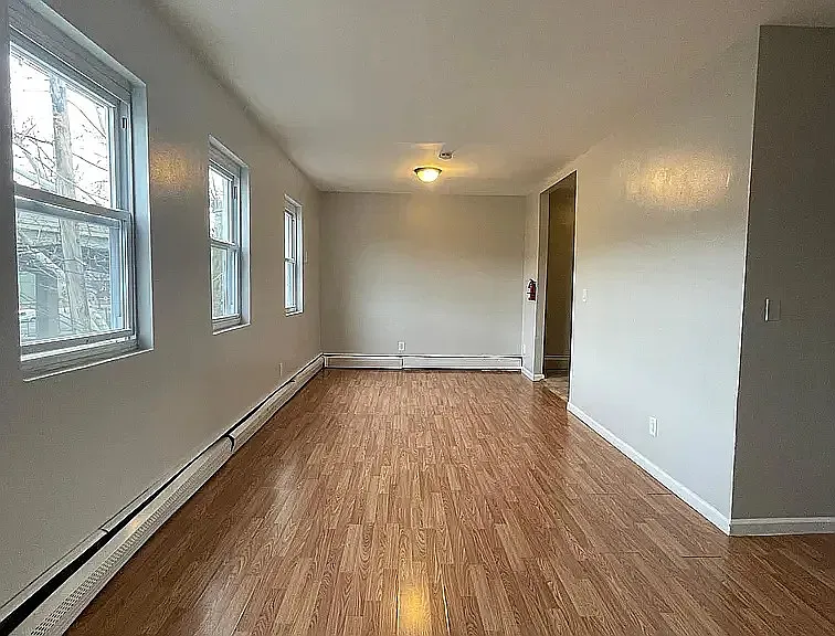 2 bed, 900 sqft, $2,750 — Photo 1