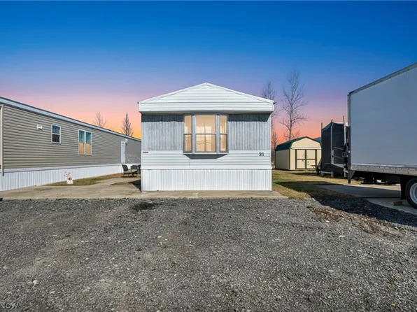 120 Sunset Dr #31, Lodi, OH 44254