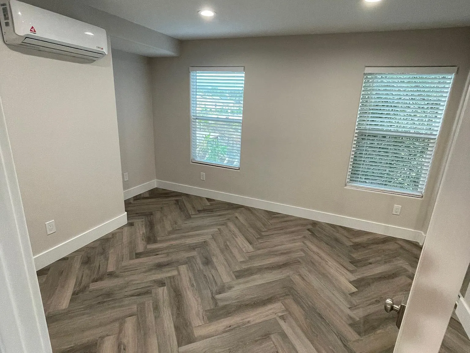 2 bed, 1.5 bath, 850 sqft, $2,995 — Photo 2