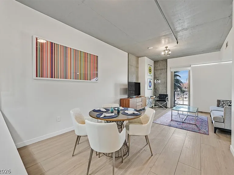 353 E Bonneville Ave #433 — Photo 2