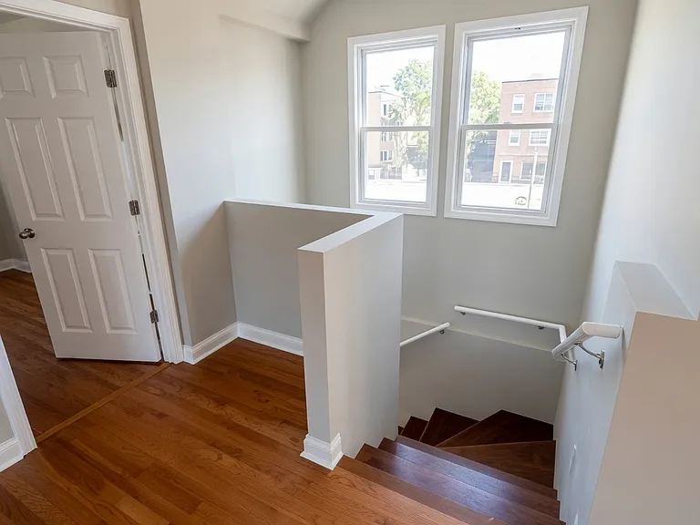 3627 W Oakdale Ave #2F — Photo 9