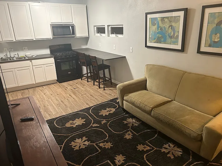 4812 Oakland St #3 — Photo 2