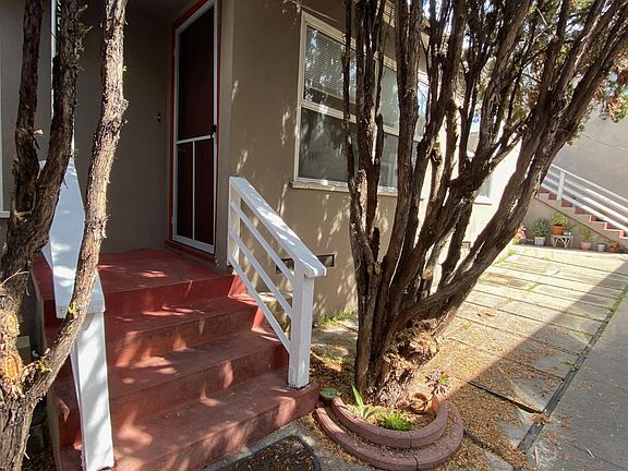 5th image of 3951 1/2 Louisiana St