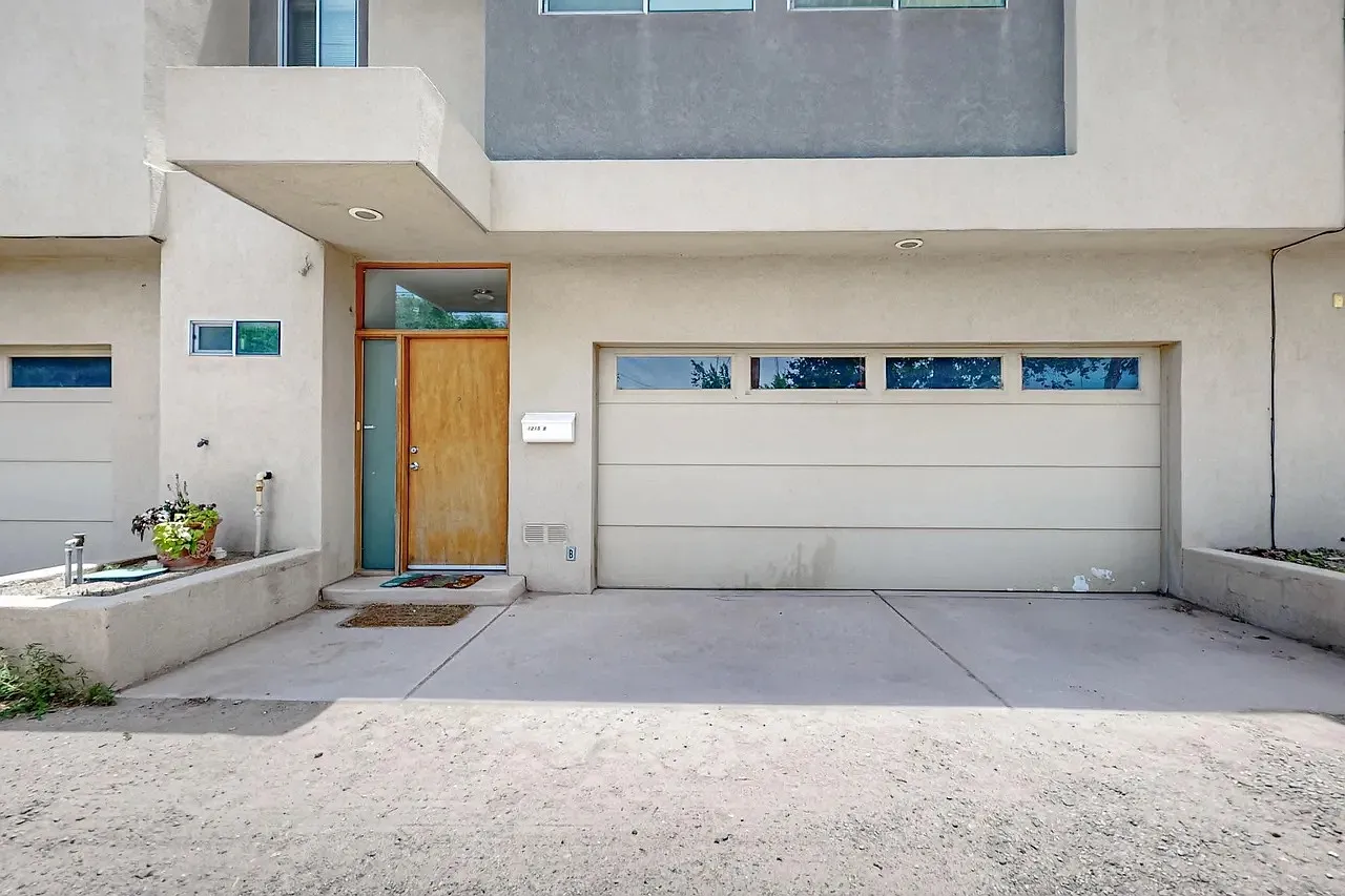 2 bed, 2.5 bath, 1334 sqft, $1,950 — Photo 3