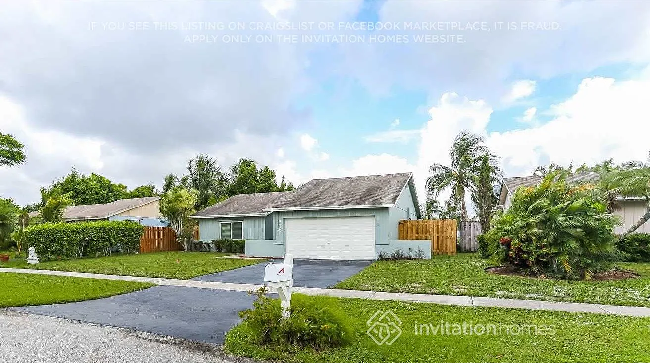9422 Saddlebrook Dr Boca Raton, FL 33496 — Photo 2