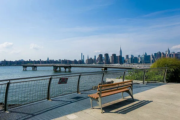 Rented by Nooklyn NYC LLC | media 31