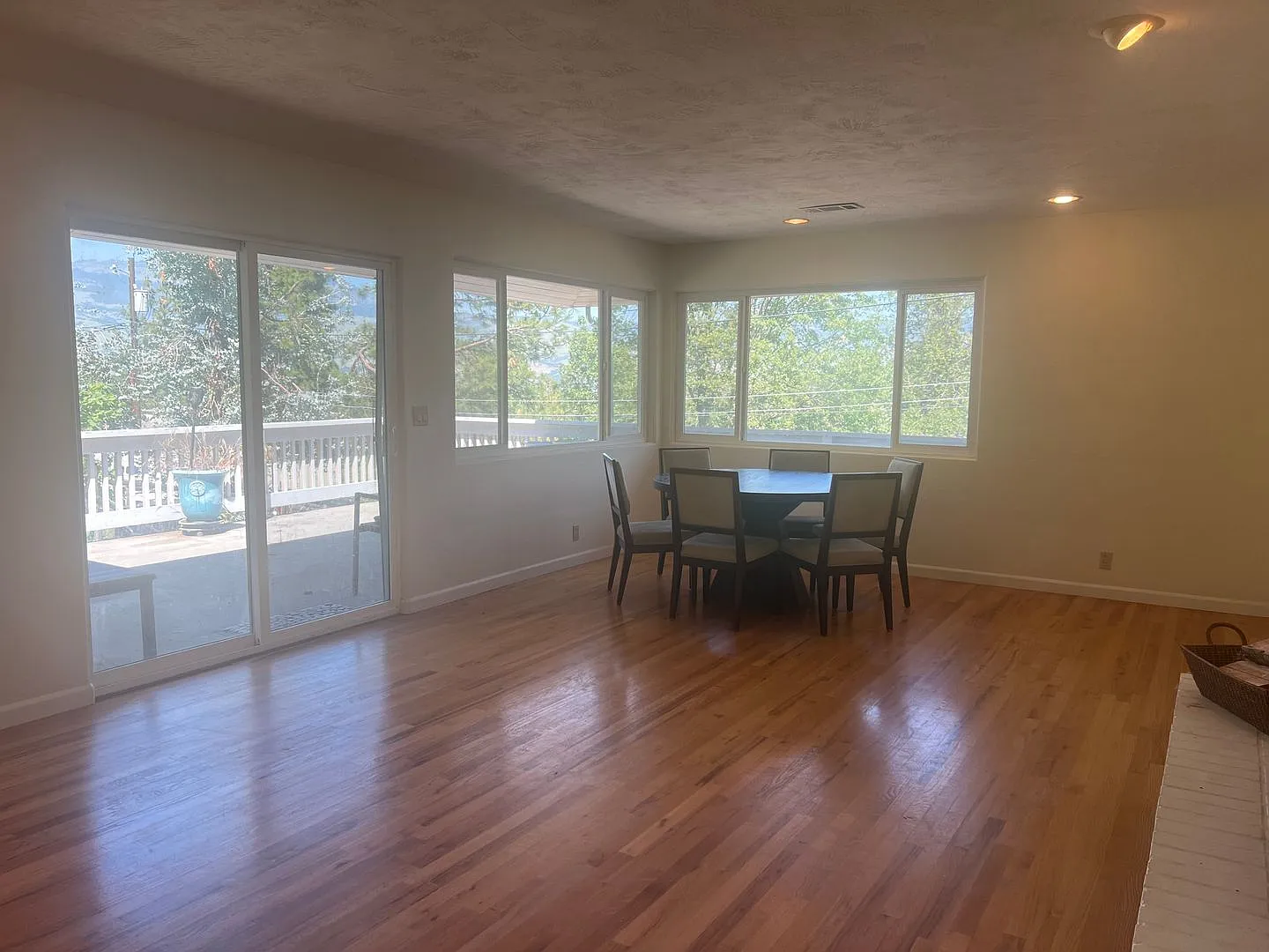 Available Now! 3 bedroom Home with Large Deck & View — Photo 2