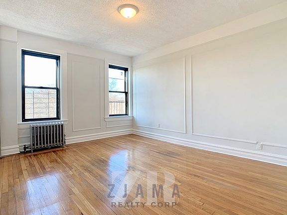 5th image of 1 Parade Pl APT 25