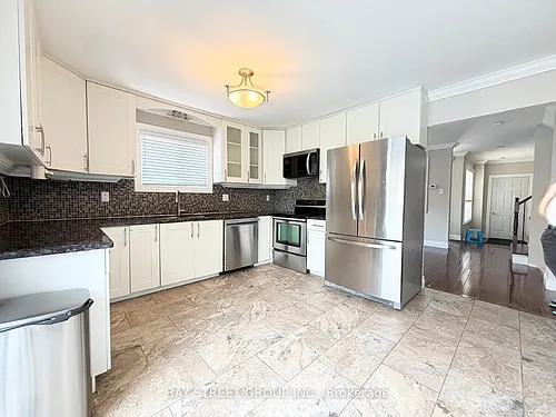 3620 Cherrington Cres Photo 1