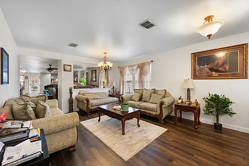 1315 Foster St Photo 1