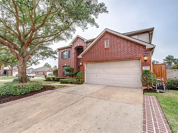 4th image of 16510 Cypress Waters Ct