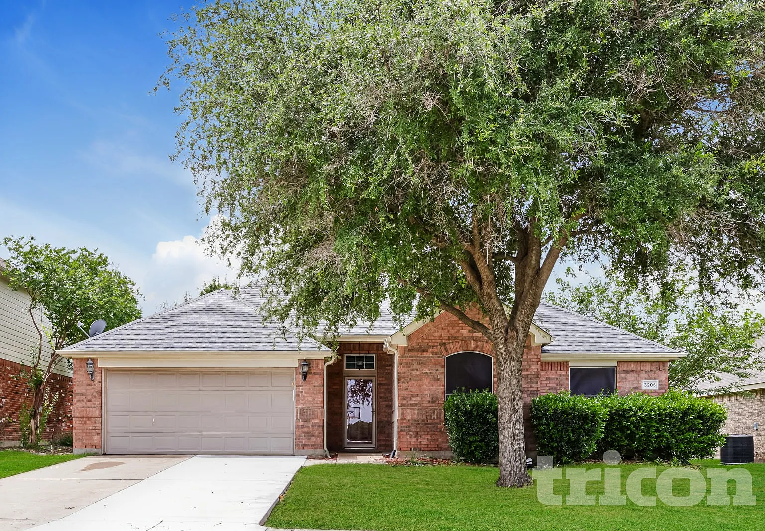 3205 Silver Point Ct Mansfield TX — Photo 1