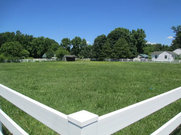 15764 S Dupont Hwy, Harrington, DE 19952