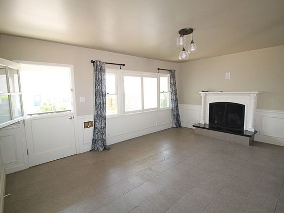 4th image of 1133 Meta St