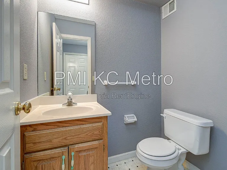 15811 E 20th St S — Photo 17