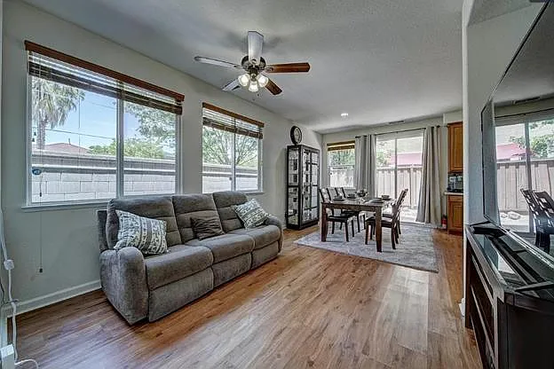 18 Bonack Pl — Photo 4