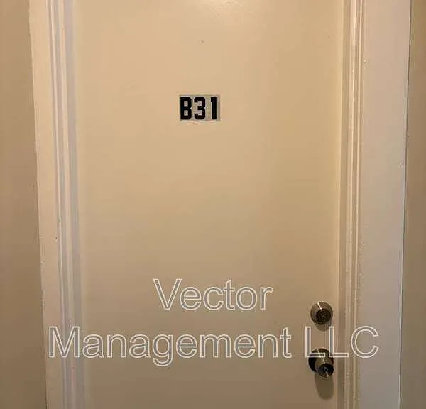 173 Elm St #B31 — Photo 9