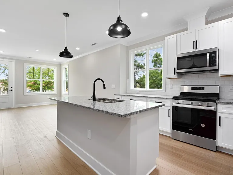 6104 Fox Rd — Photo 11