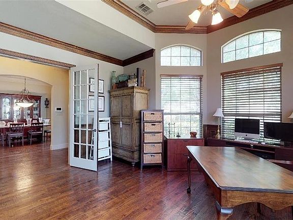 5th image of 3208 Timberline Dr