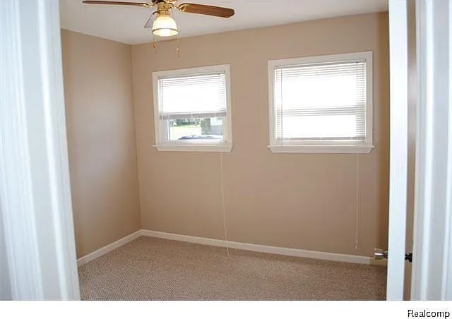 23269 Ithaca Ave — Photo 9