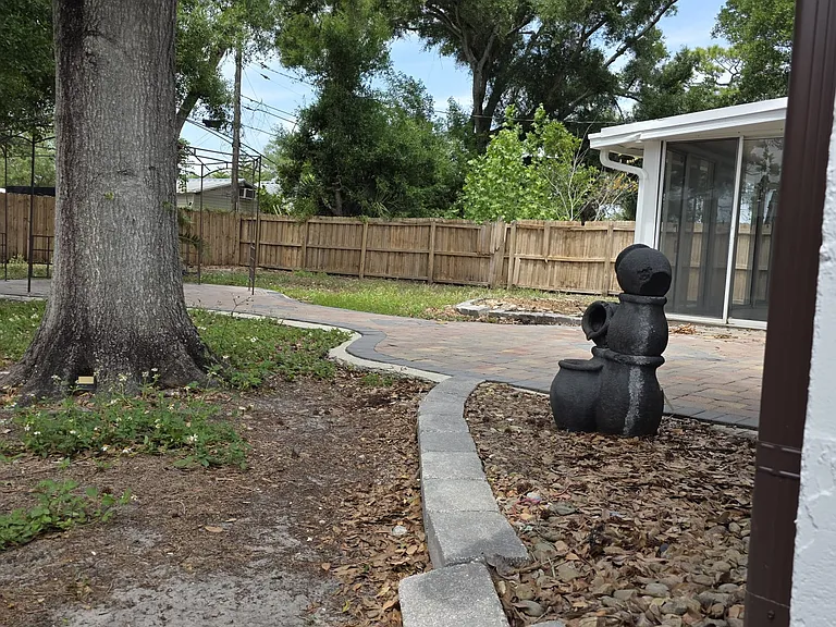 5210 Dr Martin Luther King Jr St N — Photo 17