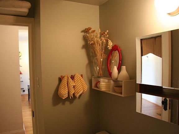 5th image of 15 E Kirby St APT 806