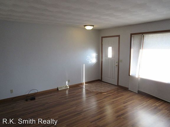 3rd image of 2806 Manchester Dr