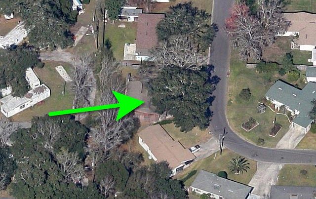 1st image of 4338 De Kalb Ave