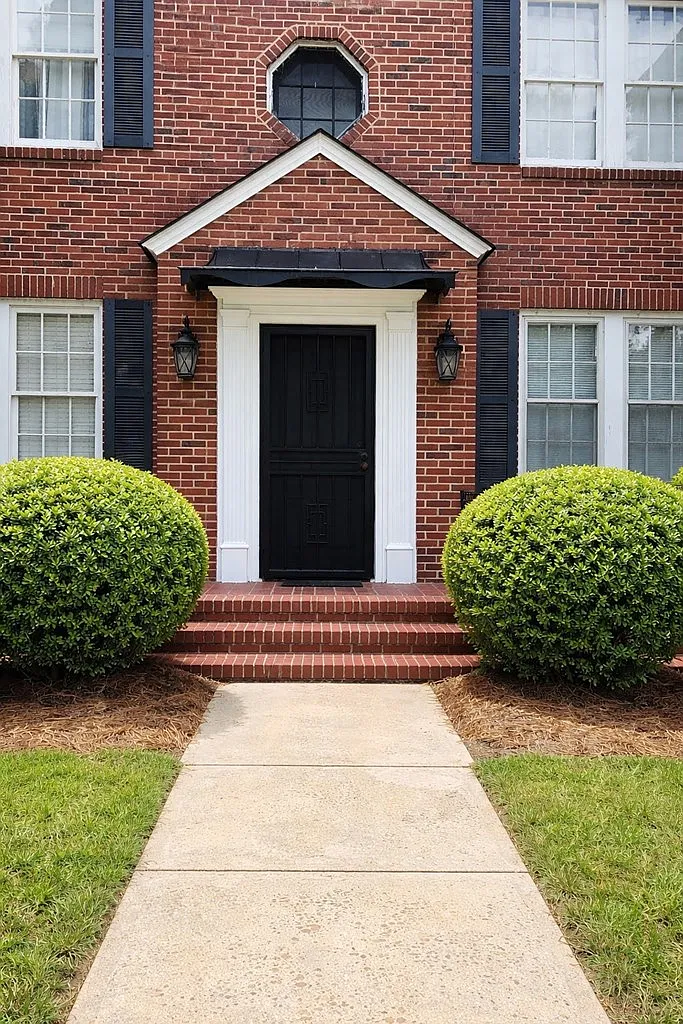 2 bed, 1.0 bath, 1460 sqft, $1,375 — Photo 2