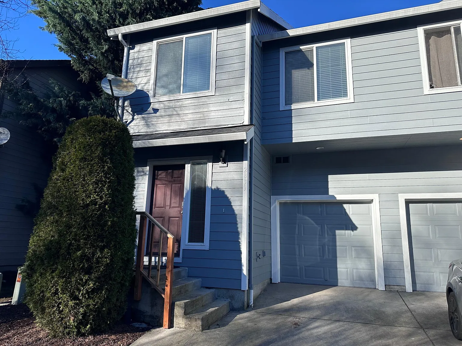 3 bed, 2.5 bath, 1426 sqft, $2,400 — Photo 1