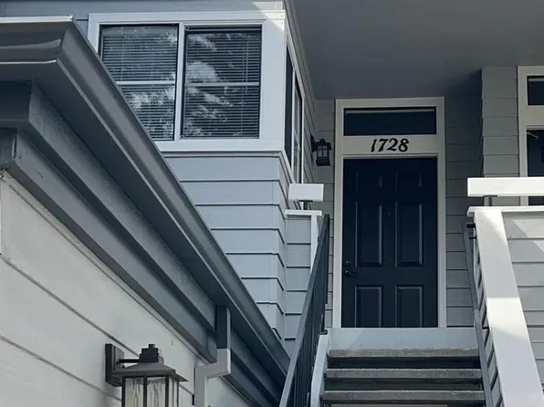 1728 Parkview Green Cir, San Jose, CA 95131